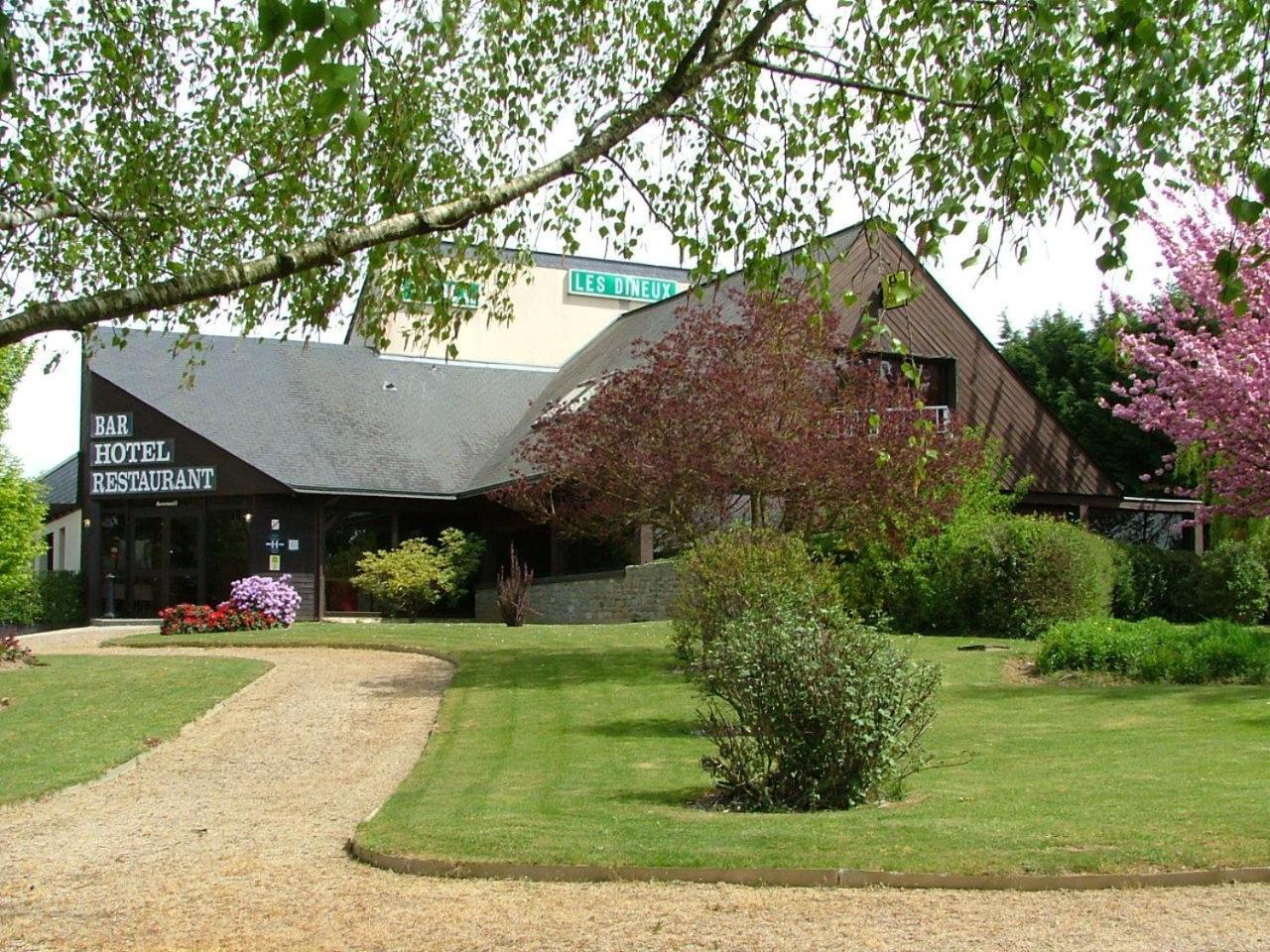 Les Dineux Village Trémeur Exterior photo